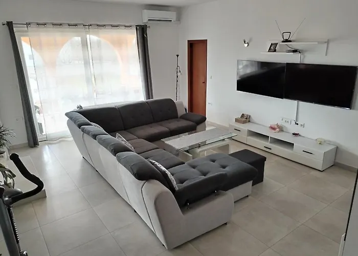 Сasa de vacaciones House Lakvere